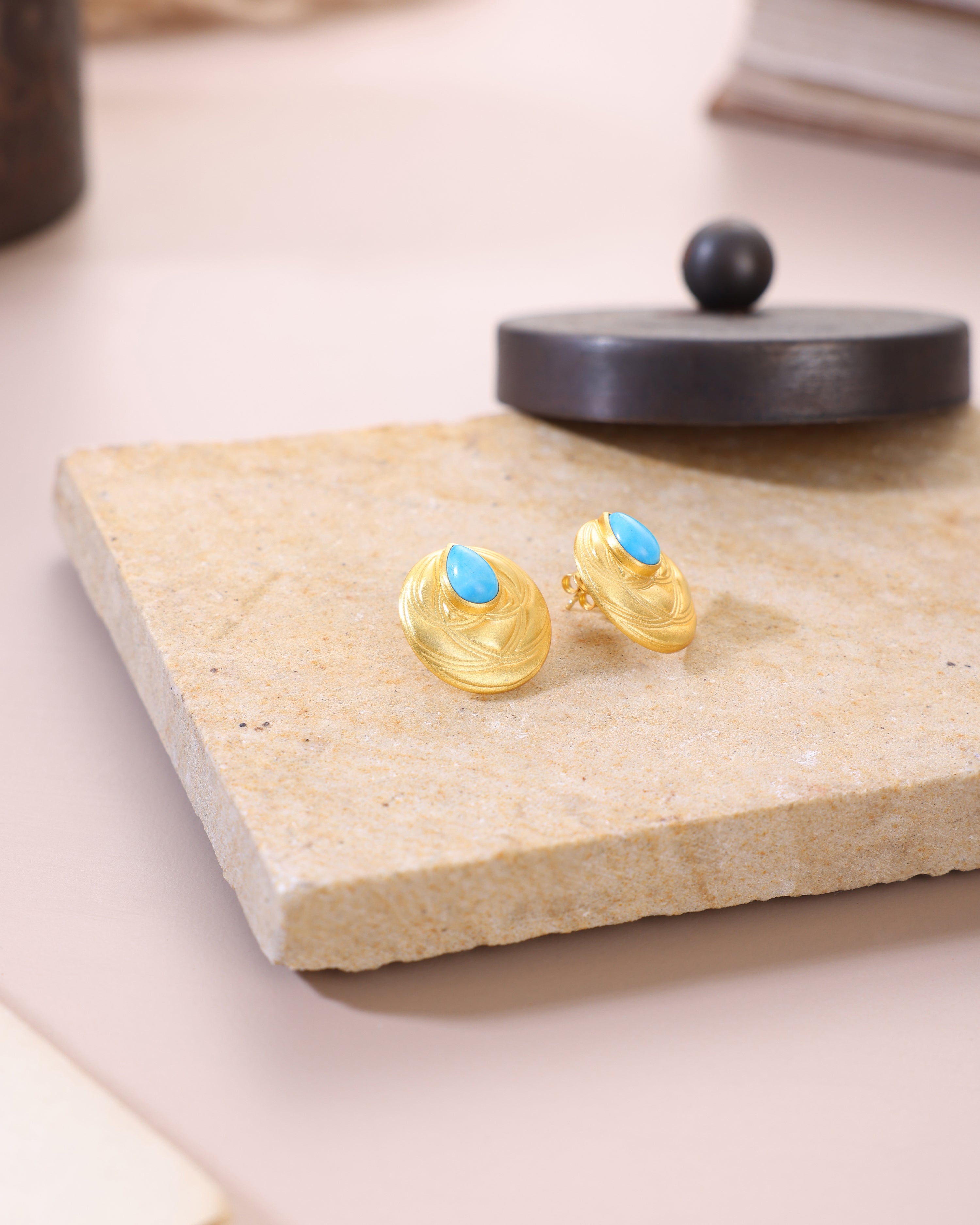Arkya Studs - Feroza