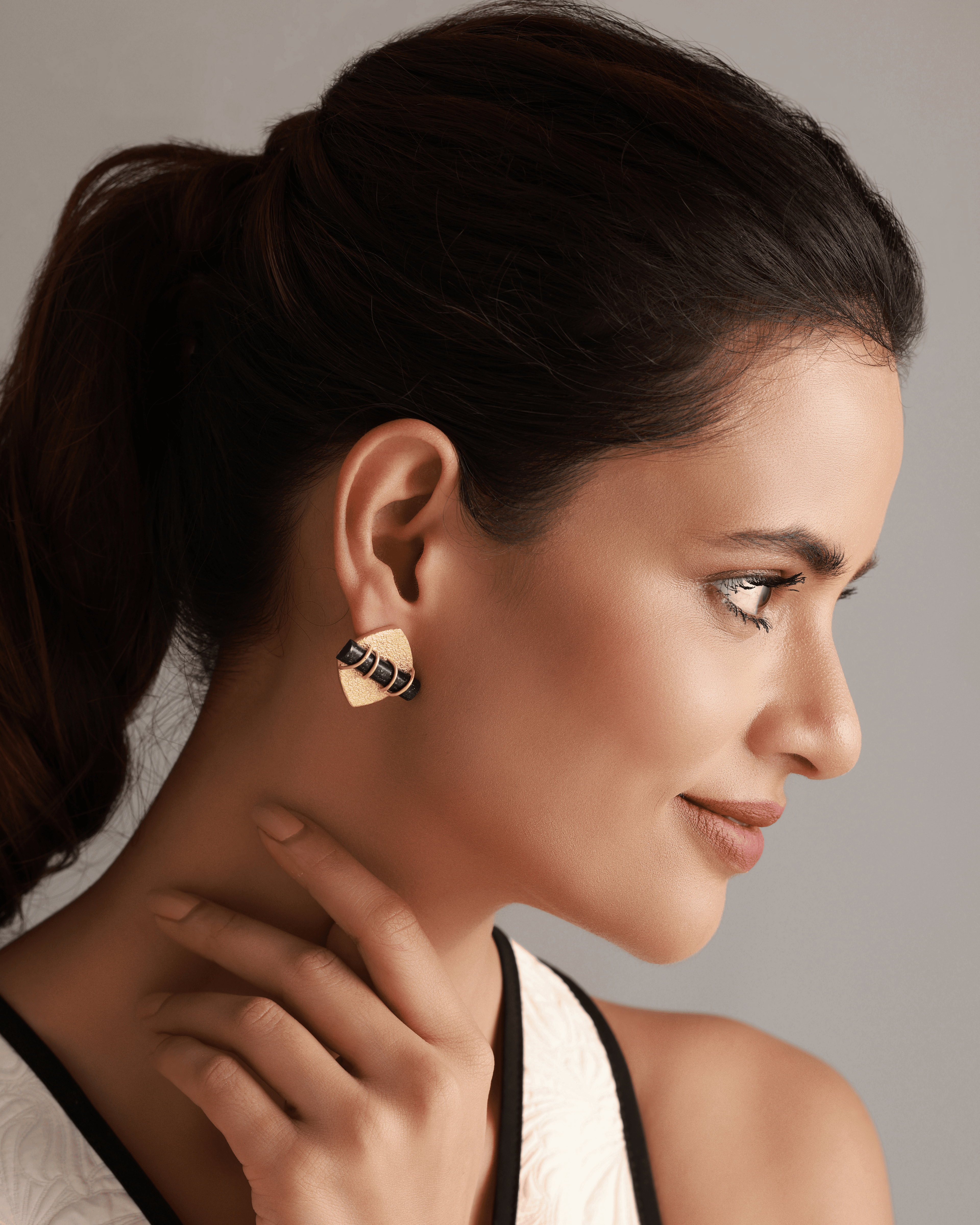 Lapiz Spiral Studs