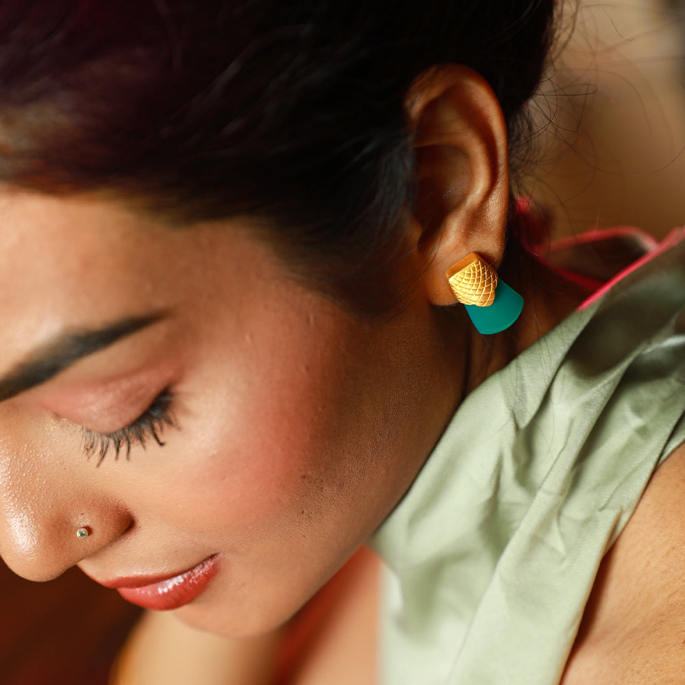 Serpent Verde Studs